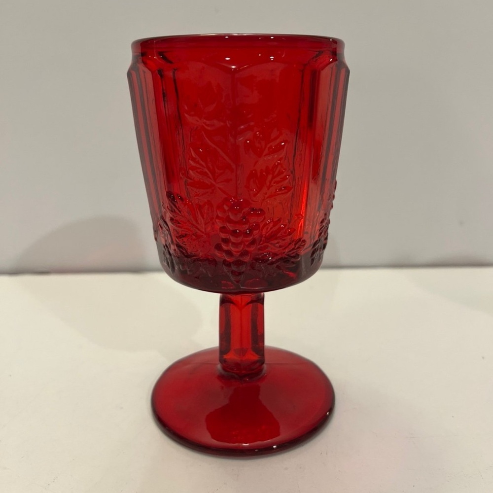 Vintage Westmoreland Paneled Grape Wine Glass AMBERINA Ruby Red 6”